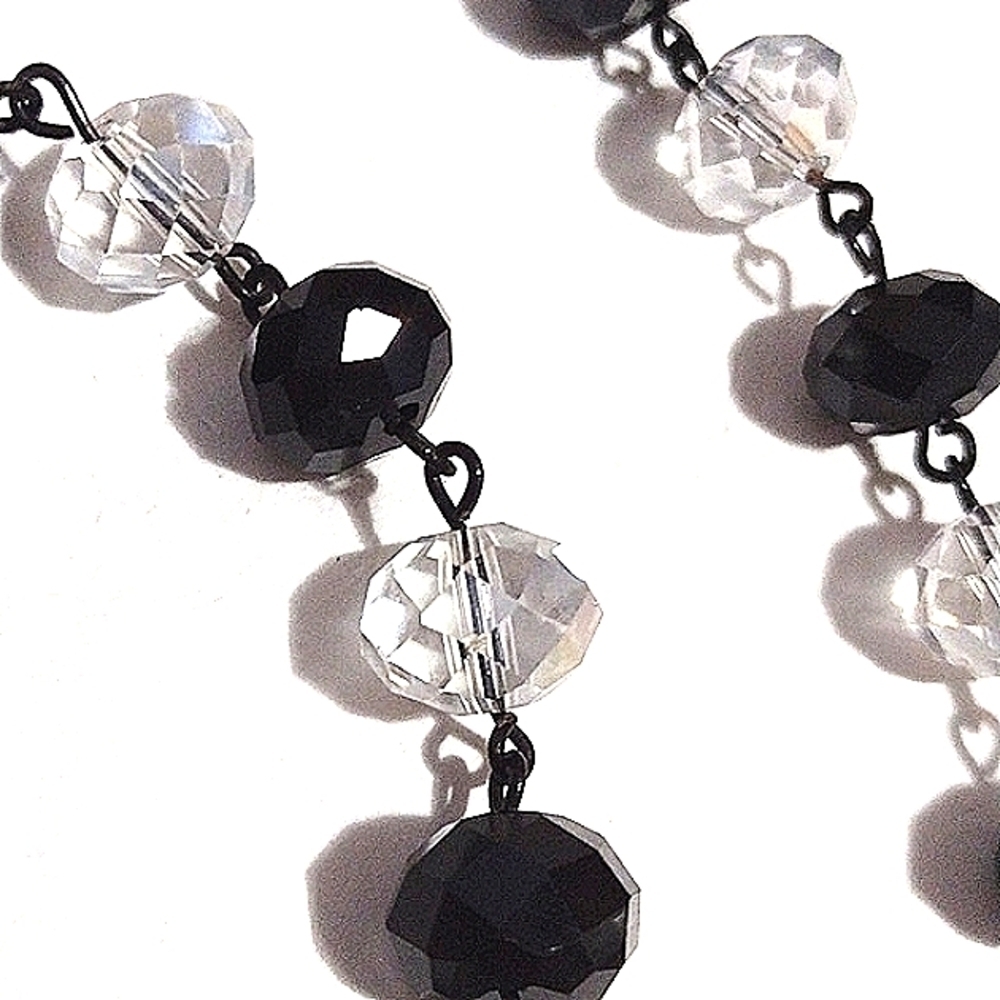 VINTAGE FACETED BLACK AND CLEAR GLASS BEADED BLACK GUNMETAL 20-23" NECKLACE - Picture 6 of 8